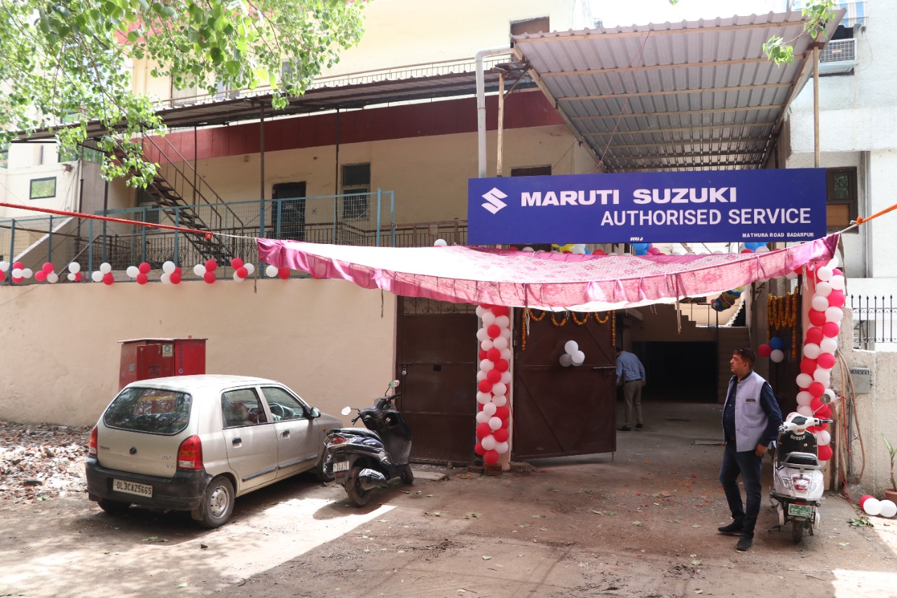 MarutiSuzuki Car Service Station in Noida Sector37